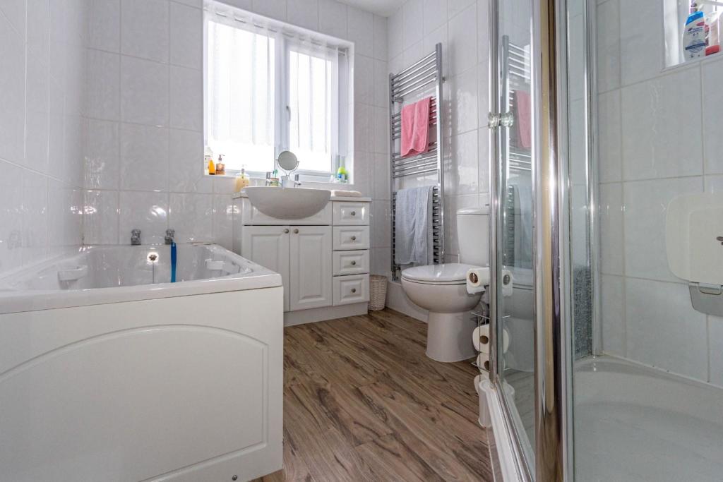 3 bedroom semidetached house for sale in Newark Avenue, Peterborough, PE1