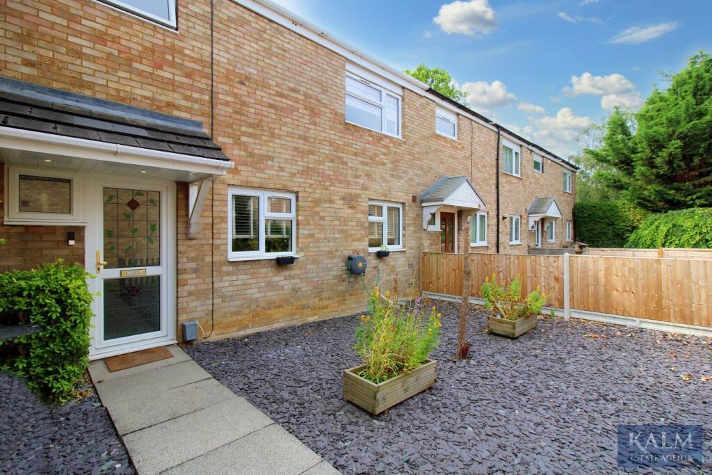 3 bedroom terraced house for sale in Brixham Close, Stevenage, SG1