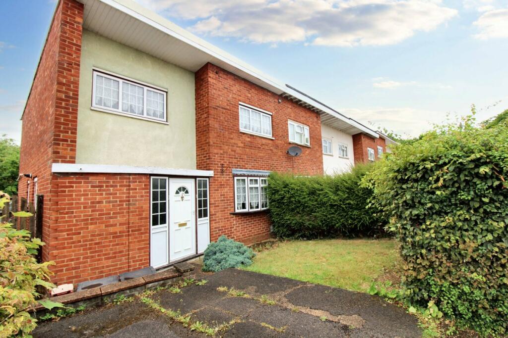 Main image of property: Nodes Drive, Stevenage, SG2