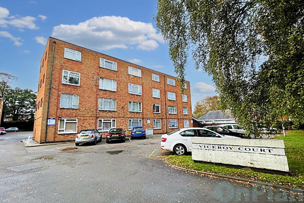 Main image of property: Viceroy court, High Street South, Dunstable, LU6 3HP