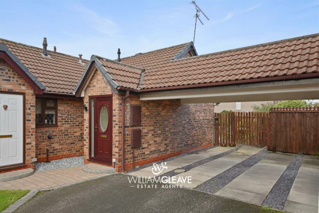 2 bedroom bungalow for sale in The Brambles, Shotton, Deeside, Flintshire, CH5