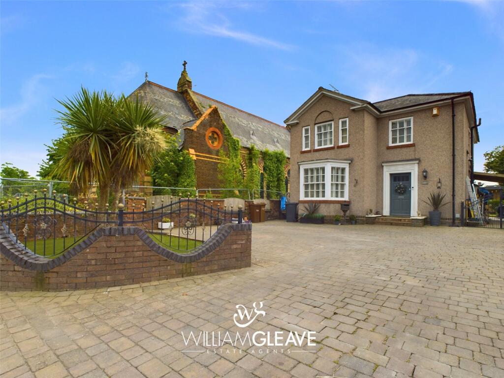 3 bedroom detached house for sale in Chester Road, Oakenholt, Flint