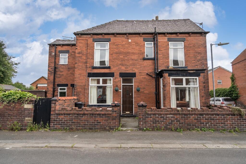 3 bedroom terraced house for sale in Dixon Street, Westhoughton, Bolton