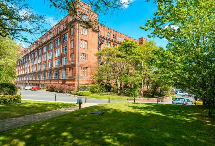 2 bedroom apartment for sale in BEAUTIFUL 2 BEDROOM APARTMENT Holden