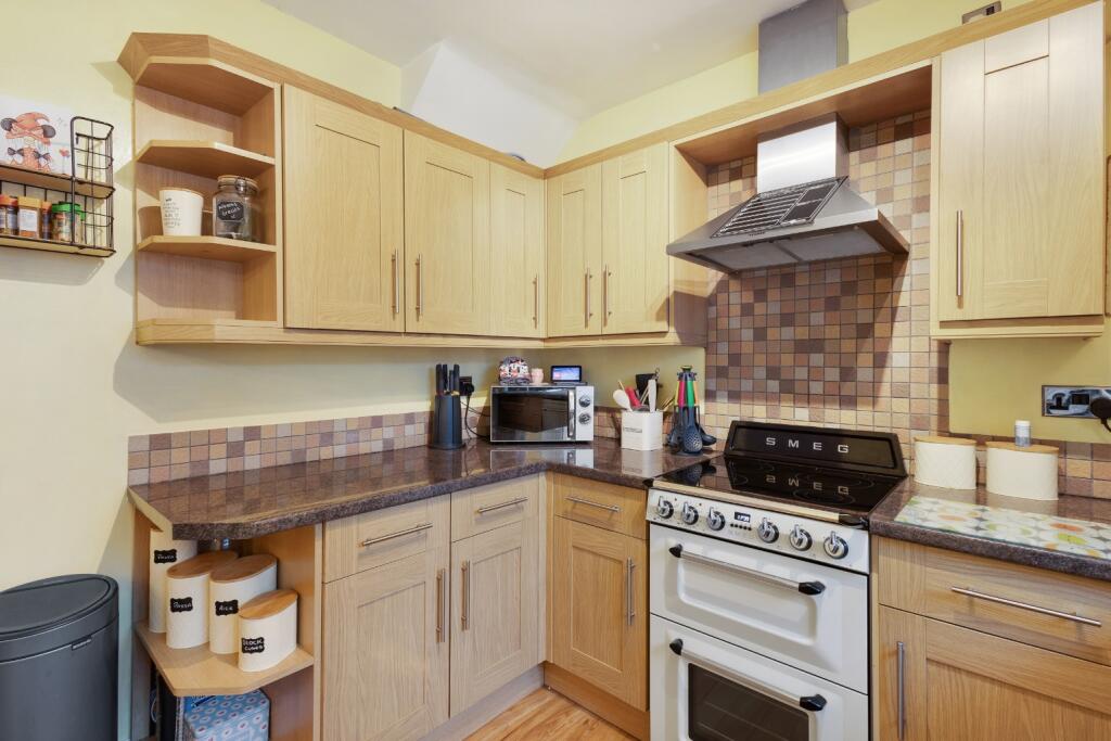 Additional property image - Crosshill Walk, Bolton, Lancashire, BL3