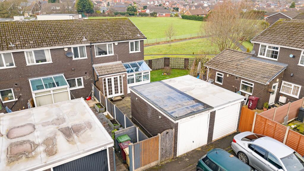 Additional property image - Crosshill Walk, Bolton, Lancashire, BL3