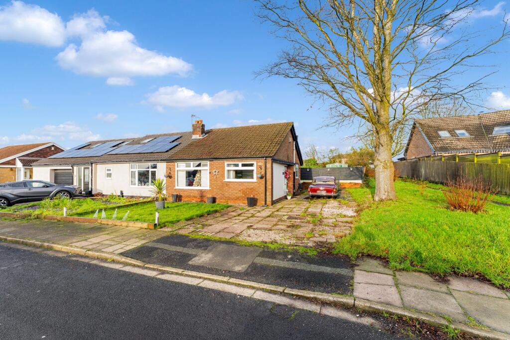 Main image of property: Bee Hive Green, Westhoughton, Bolton, Lancashire, BL5