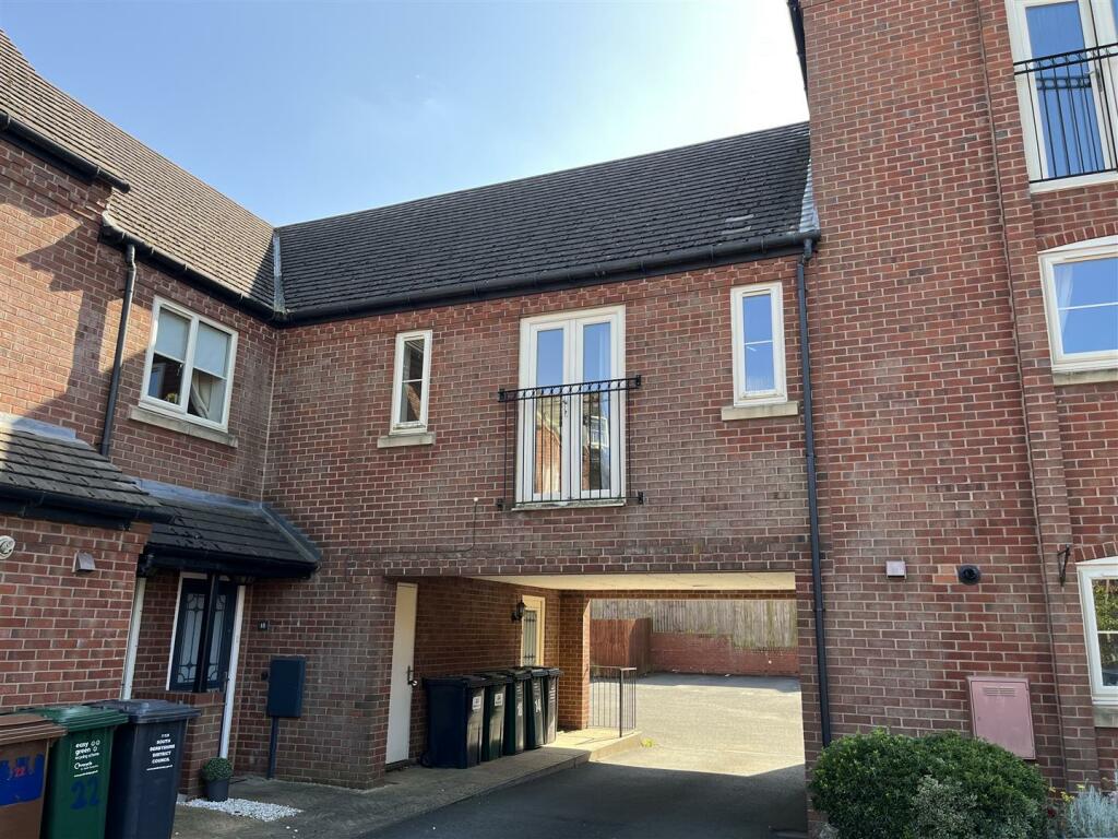 1 bedroom apartment for sale in Brunt Lane, Woodville, Swadlincote, DE11