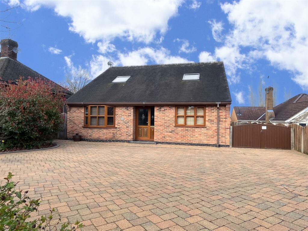 4 bedroom detached house for sale in Henhurst Hill, Outwoods, BurtonOn