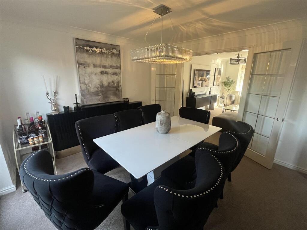 Additional property image - Thompson Close, Swadlincote