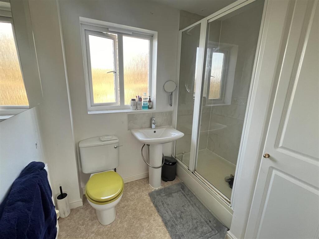 Additional property image - Thompson Close, Swadlincote