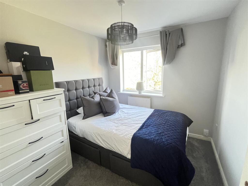 Additional property image - Thompson Close, Swadlincote