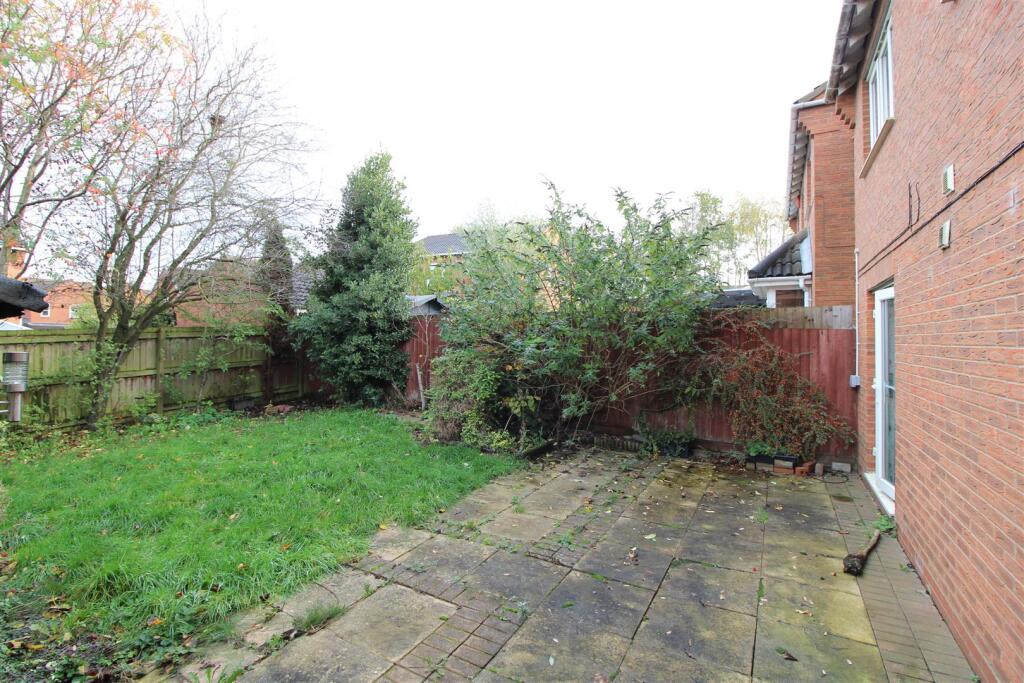 Additional property image - Thompson Close, Swadlincote
