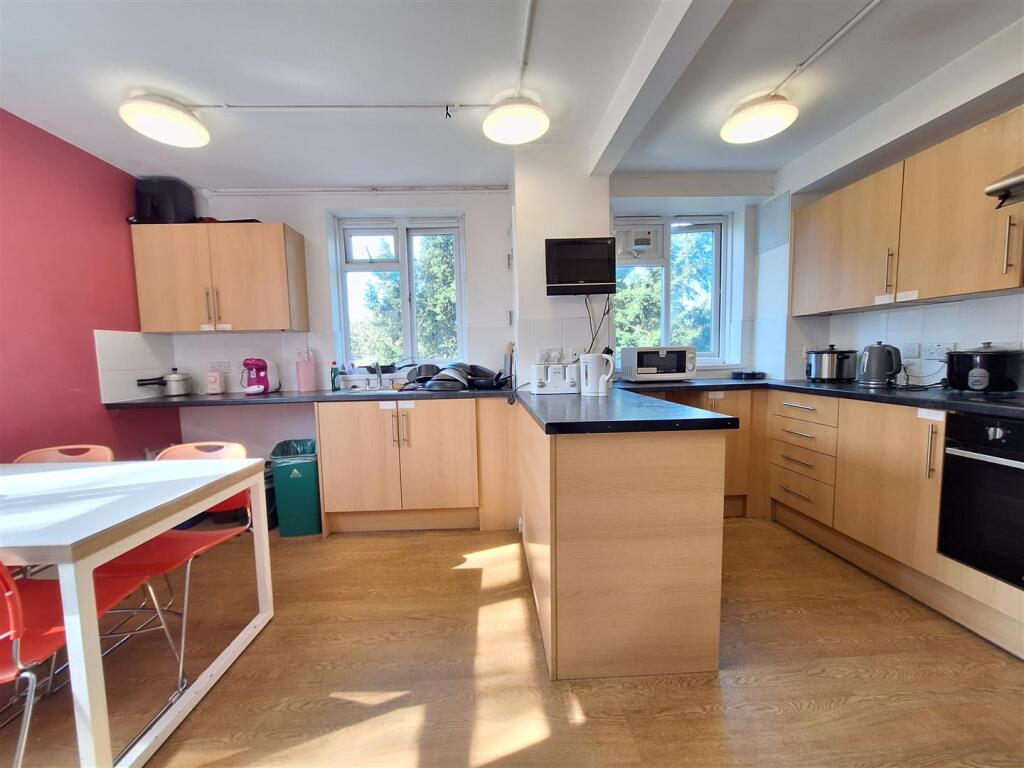 Main image of property: Room 32 Martindale Court