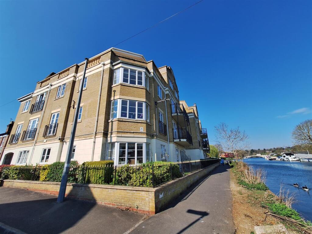 Main image of property: 40 Regents Riverside