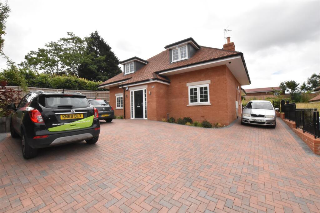 Main image of property: Cressingham Road