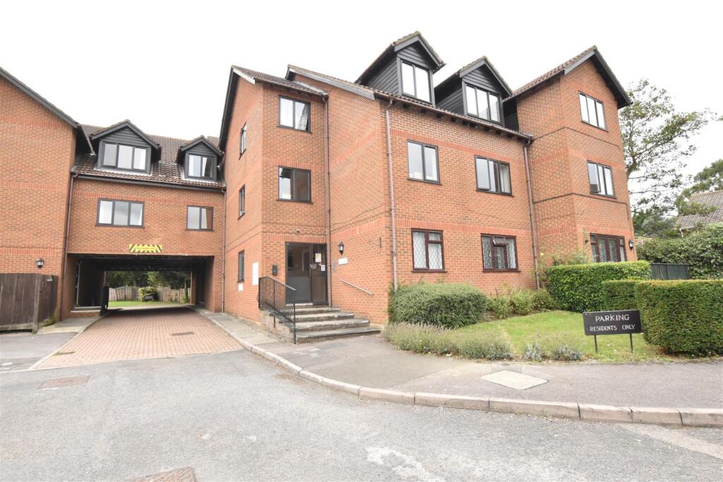 Main image of property: Sadlers Court