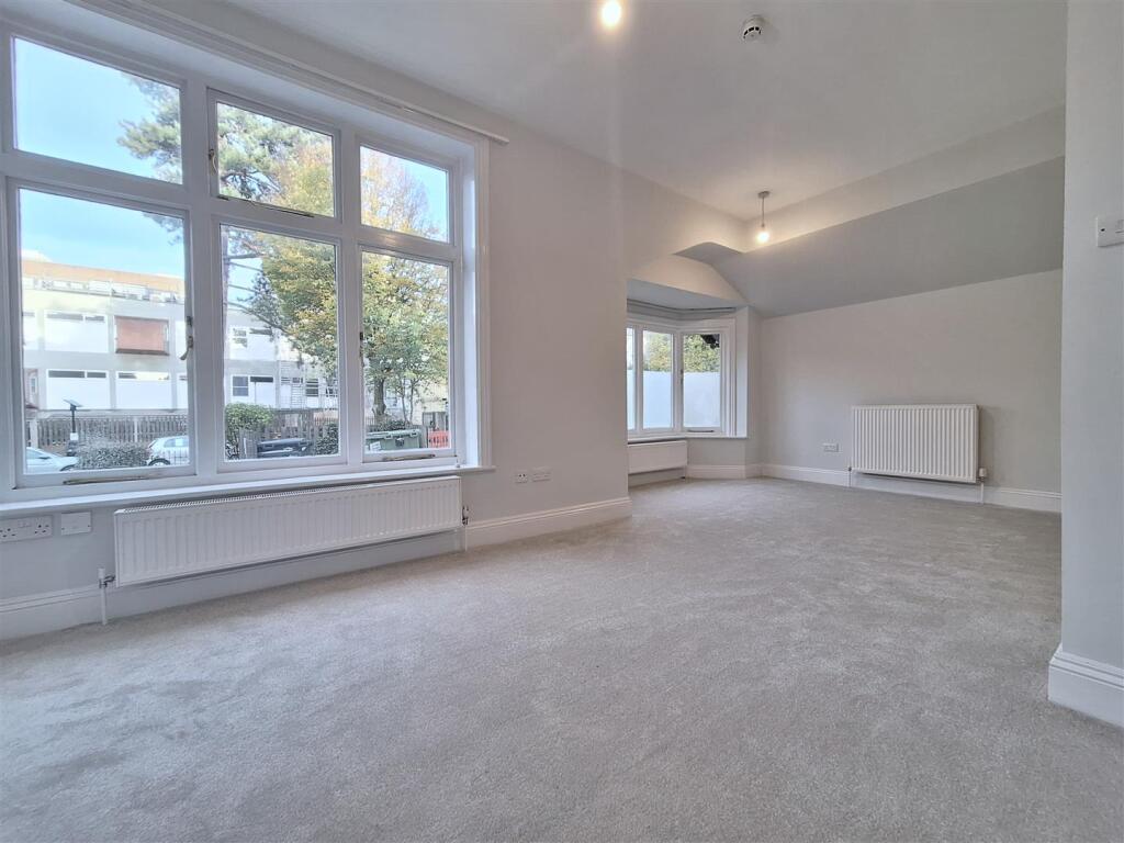 Main image of property: Redlands Road