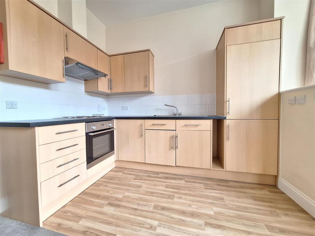 Main image of property: Flat 7, 35 Upper Redlands Road