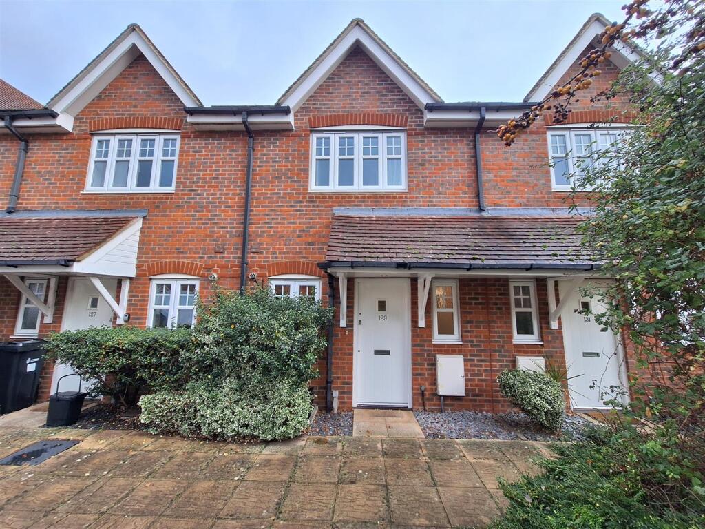 Main image of property: Skylark Way