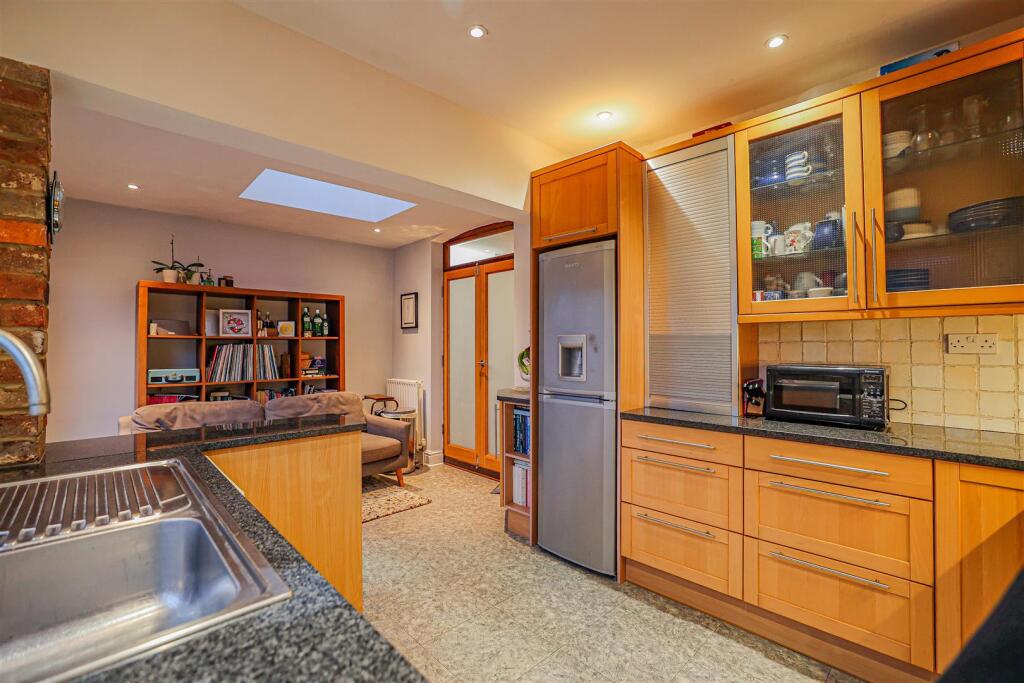 Additional property image - Luton Road, Harpenden, AL5