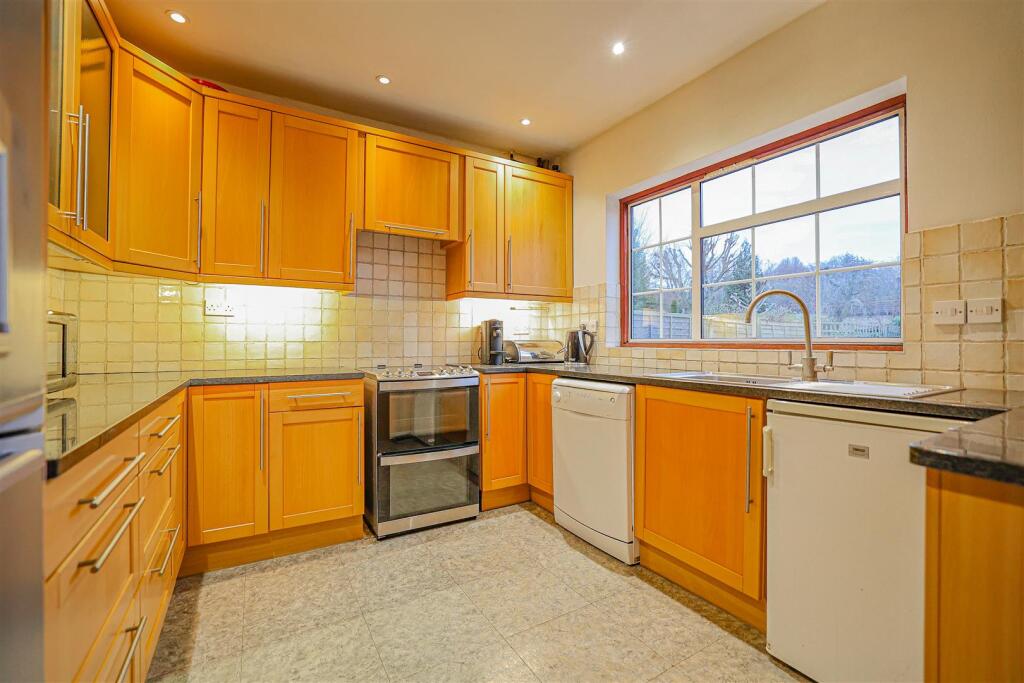 Additional property image - Luton Road, Harpenden, AL5