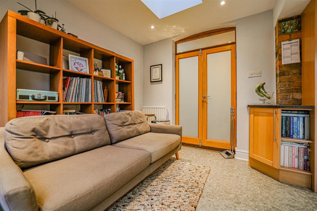 Additional property image - Luton Road, Harpenden, AL5
