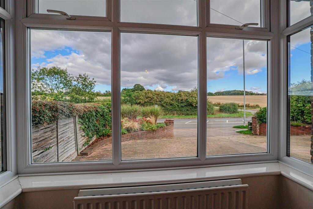 Additional property image - Luton Road, Harpenden, AL5