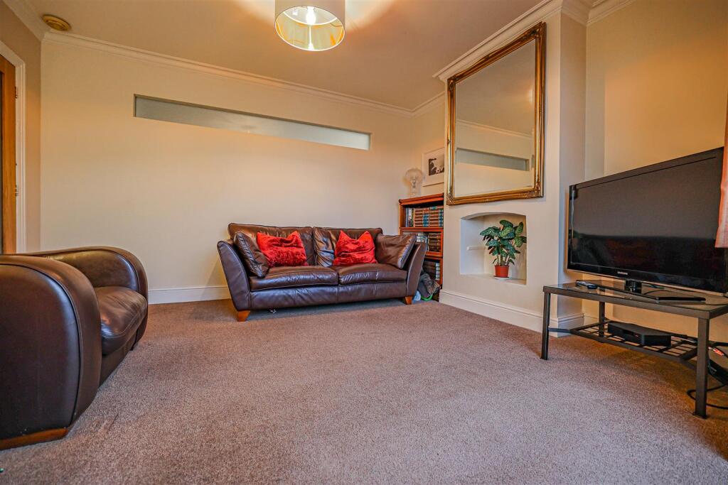 Additional property image - Luton Road, Harpenden, AL5