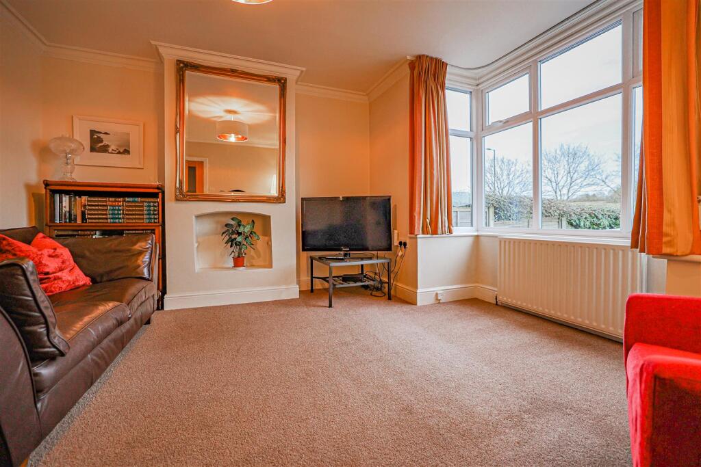 Additional property image - Luton Road, Harpenden, AL5