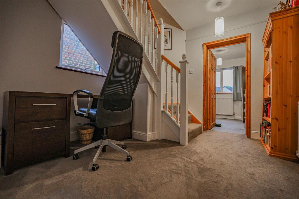 Additional property image - Luton Road, Harpenden, AL5