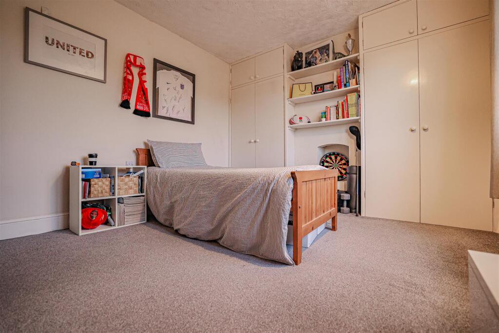Additional property image - Luton Road, Harpenden, AL5