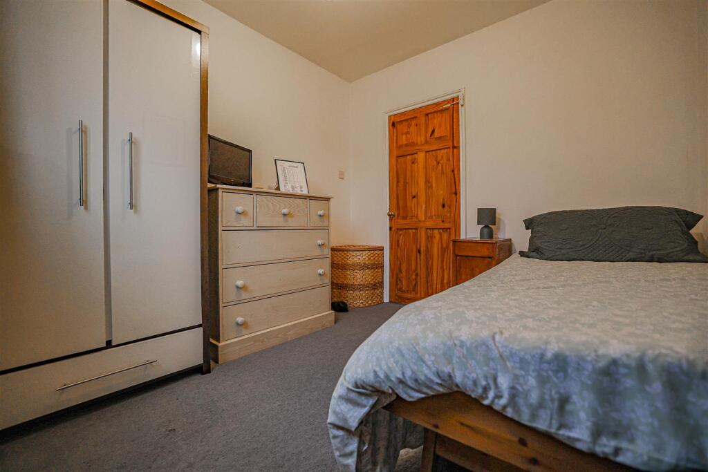 Additional property image - Luton Road, Harpenden, AL5