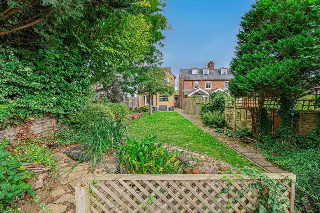 Additional property image - Luton Road, Harpenden, AL5