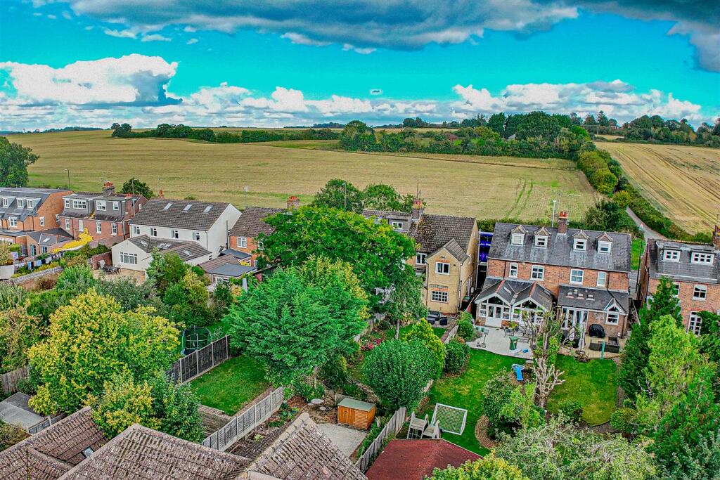 Additional property image - Luton Road, Harpenden, AL5