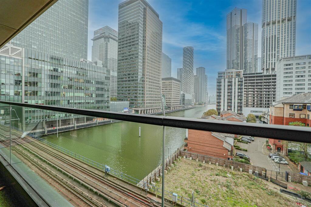 Main image of property: Wards Place, Canary Wharf, E14
