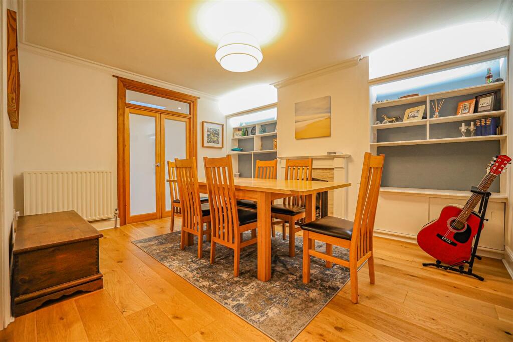 Additional property image - Luton Road, Harpenden, AL5