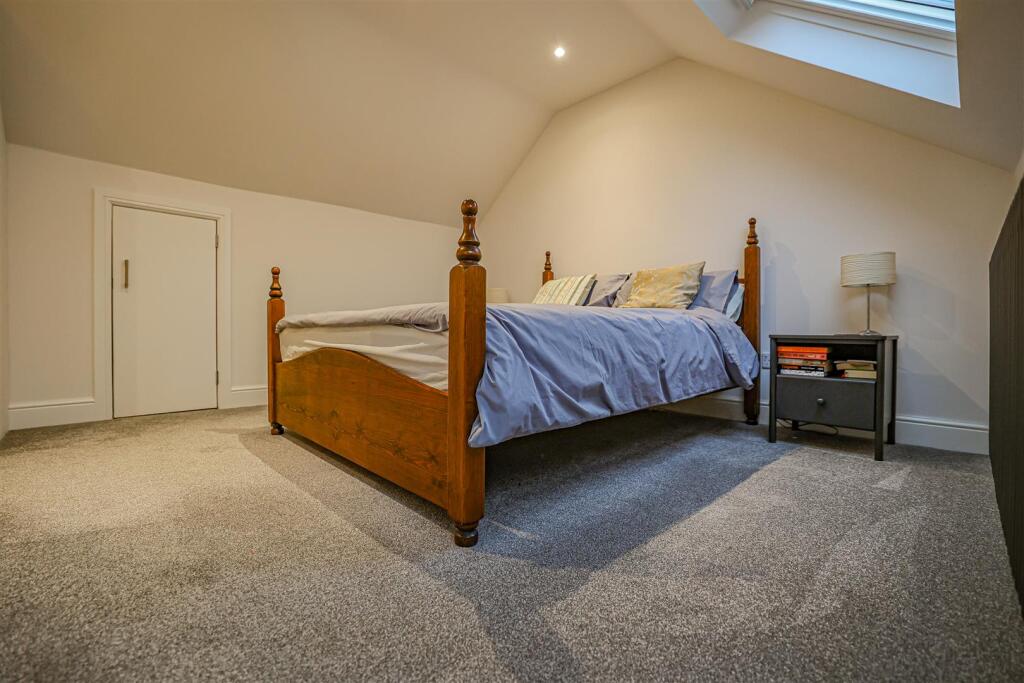 Additional property image - Luton Road, Harpenden, AL5