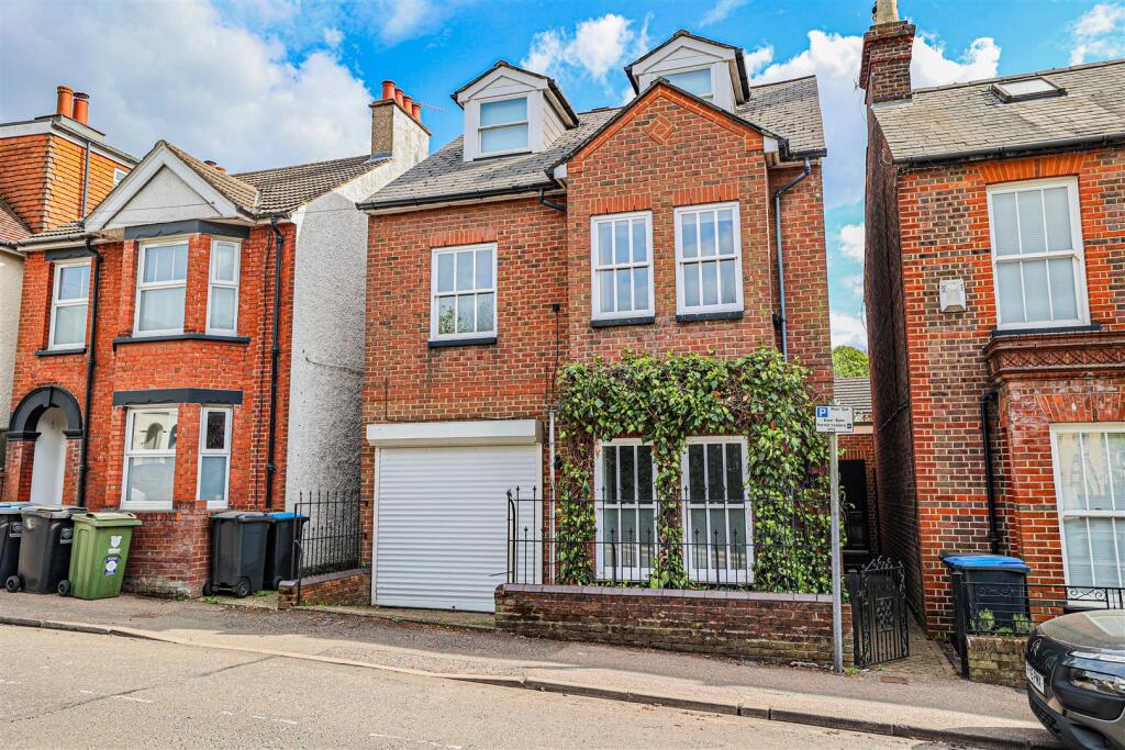 Main image of property: Midland Road, Hemel Hempstead, HP2
