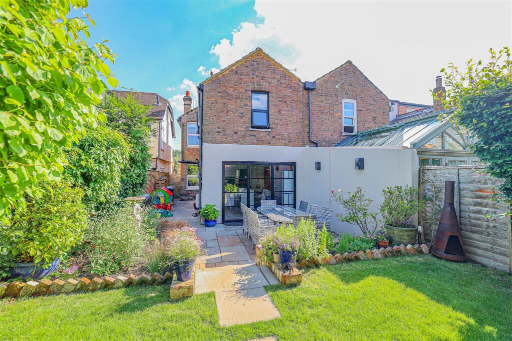 Main image of property: Kingsland Road, Hemel Hempstead, HP1