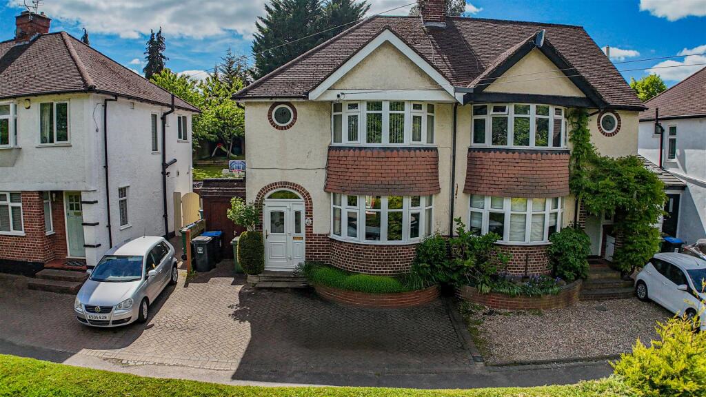 Main image of property: Ridgeway Close, Hemel Hempstead, HP3