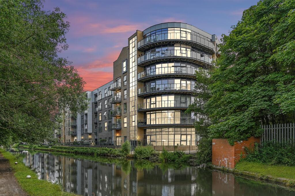 Main image of property: The Embankment, Nash Mills Wharf, HP3