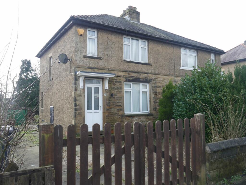 3 bedroom semi-detached house for rent in Westbury Road, Bradford, West Yorkshire, BD6