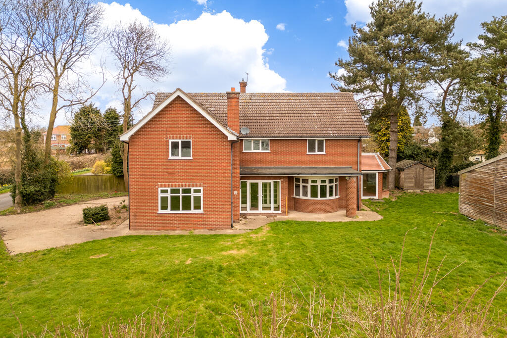 Main image of property: Swinnow Lodge, Kettlethorpe Road, Fenton, Lincoln, Lincolnshire, LN1 2ER