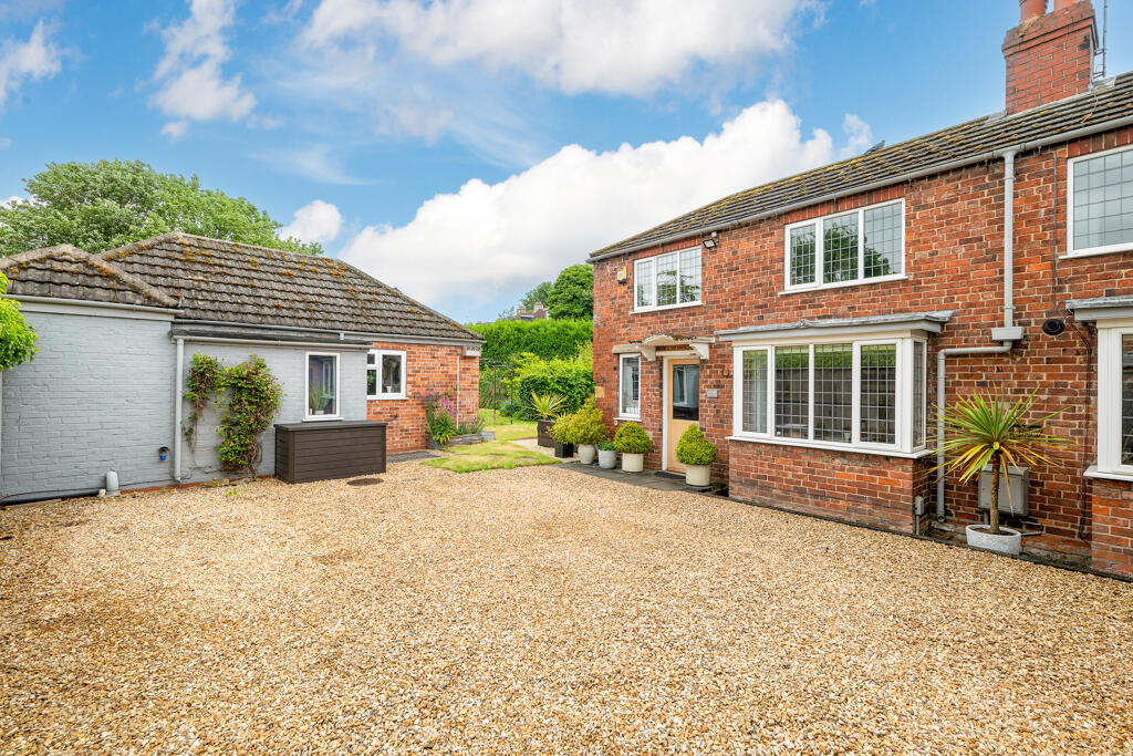 Main image of property: Stables Cottage, 5 High Street, Saxilby, Lincoln, Lincolnshire, LN1 2LN