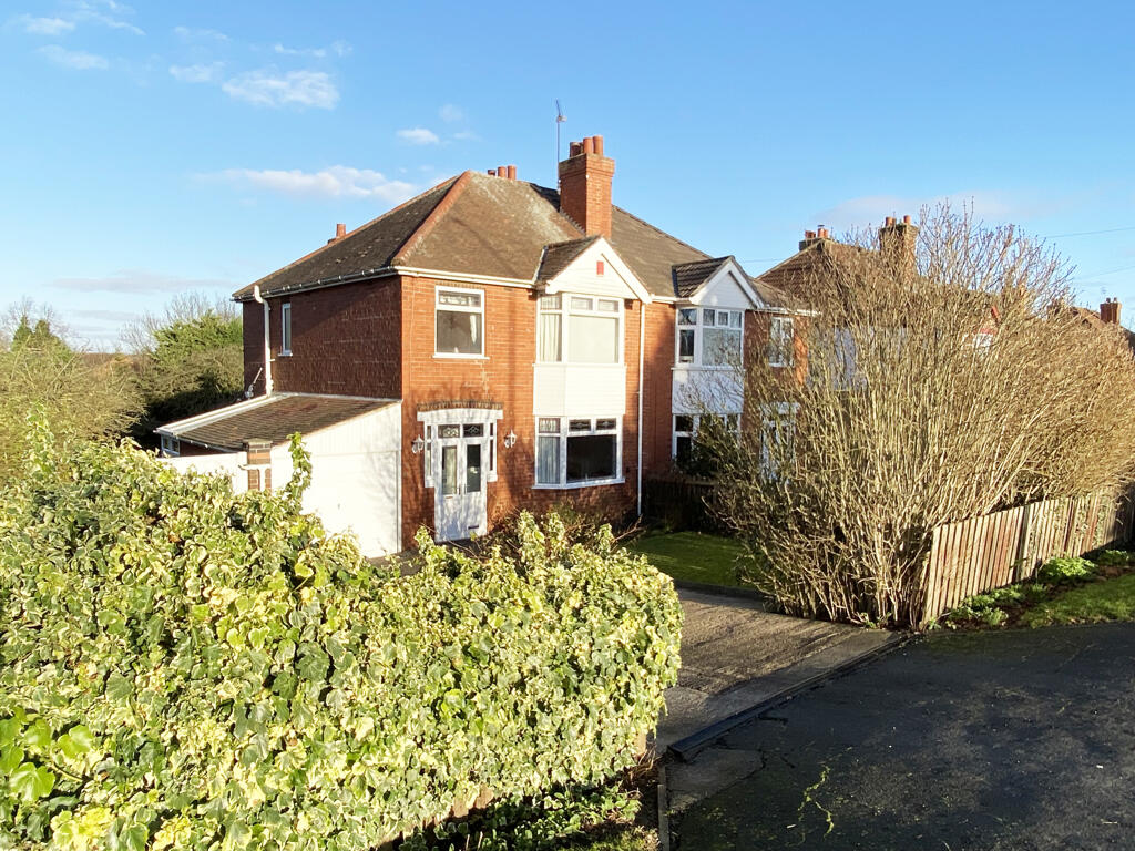 3 bedroom semidetached house for sale in 83 Bunkers Hill, Lincoln