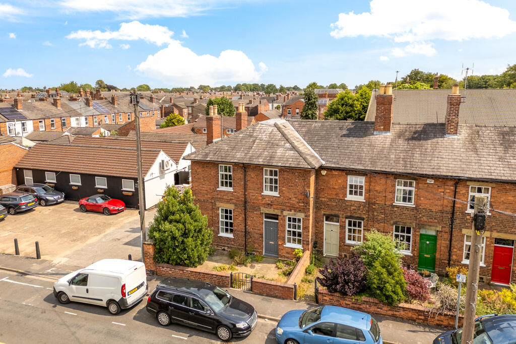 Main image of property: 42 Mill Road, Lincoln, Lincolnshire, LN1 3JJ