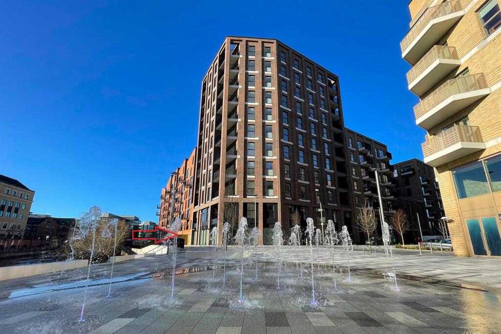Main image of property: Joseph Huntley Walk, Reading, RG1