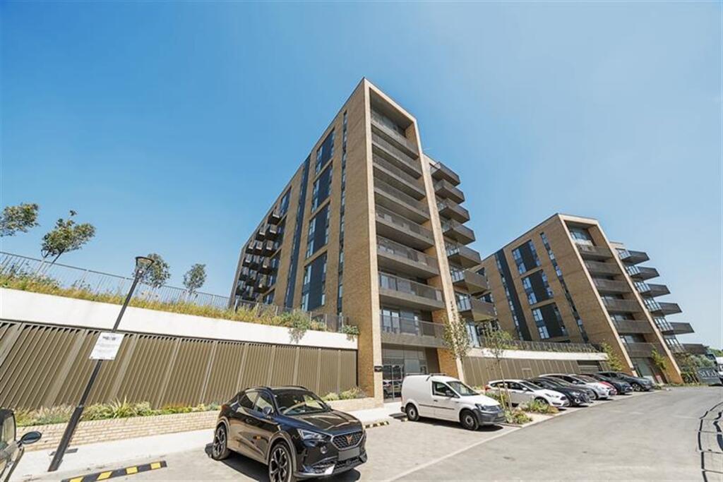 Main image of property: Flagstaff Road, Reading, RG2