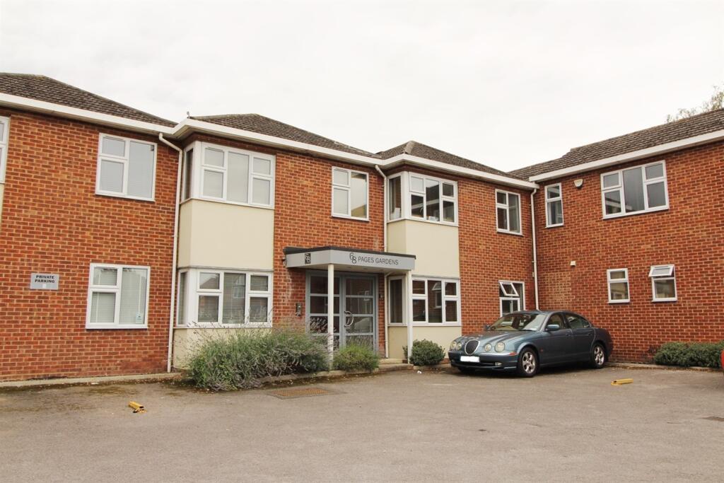 Main image of property: Pages Gardens, Reading Road, Pangbourne, Reading, RG8